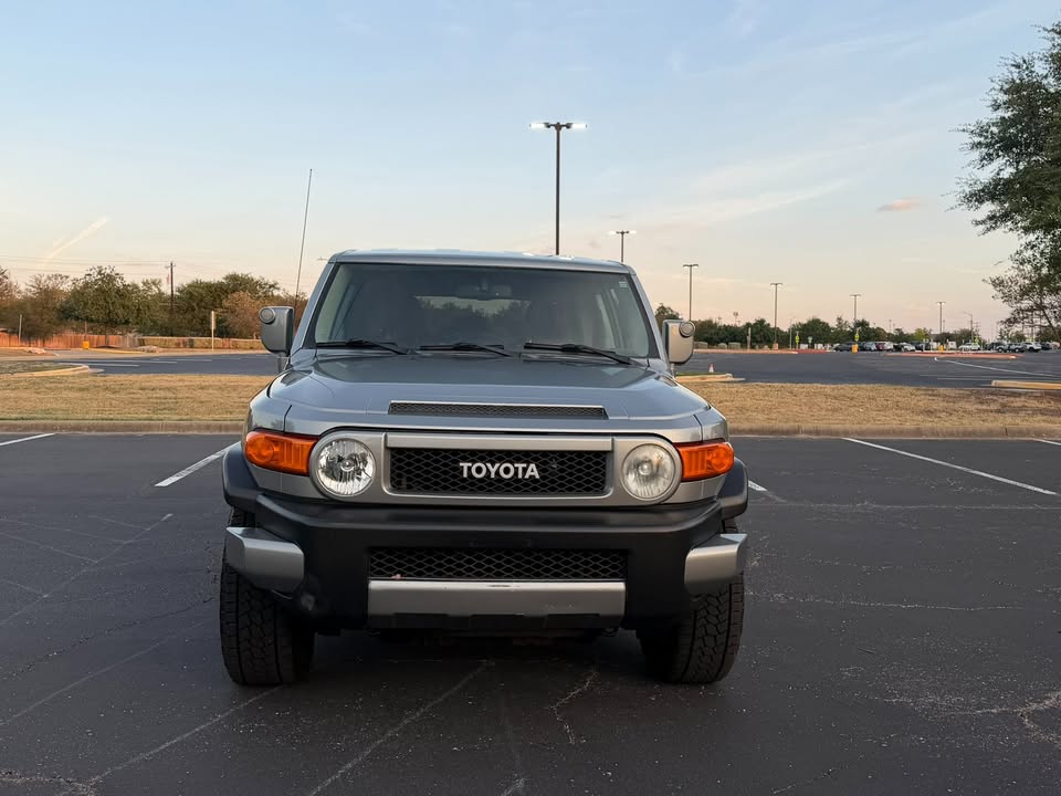 2010 Toyota FJ Cruiser - Backup Camera - Bluetooth - 1-Owner - Clean Title - 176K Miles in Cedar Park, TX (photo 8) — photo 8