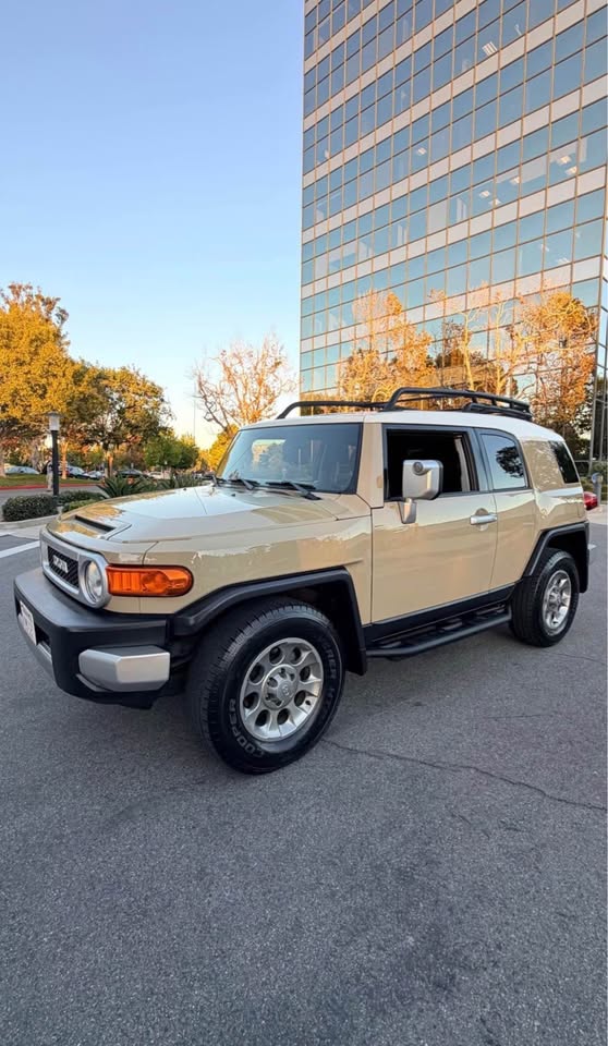 2012 Toyota FJ Cruiser · Sport Utility 2D in Costa Mesa, CA (photo 8) — photo 8