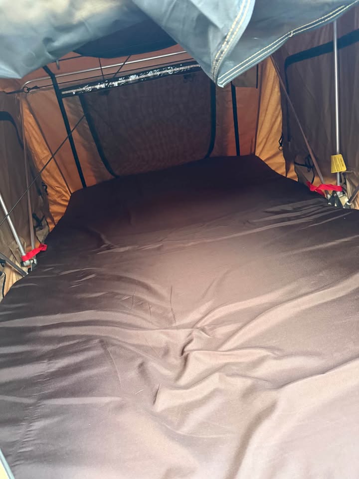 Smittybilt overlander roof top tent gen 1 in Mukilteo, WA (photo 8) — photo 8