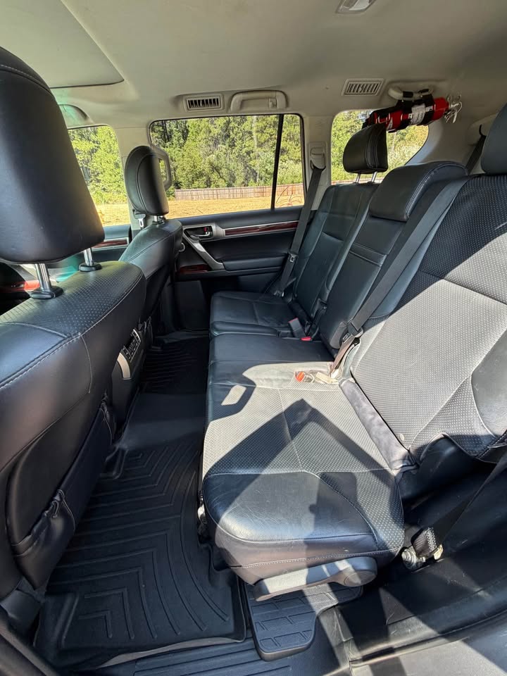 2011 Lexus GX460 in Grass Valley, CA (photo 8) — photo 8