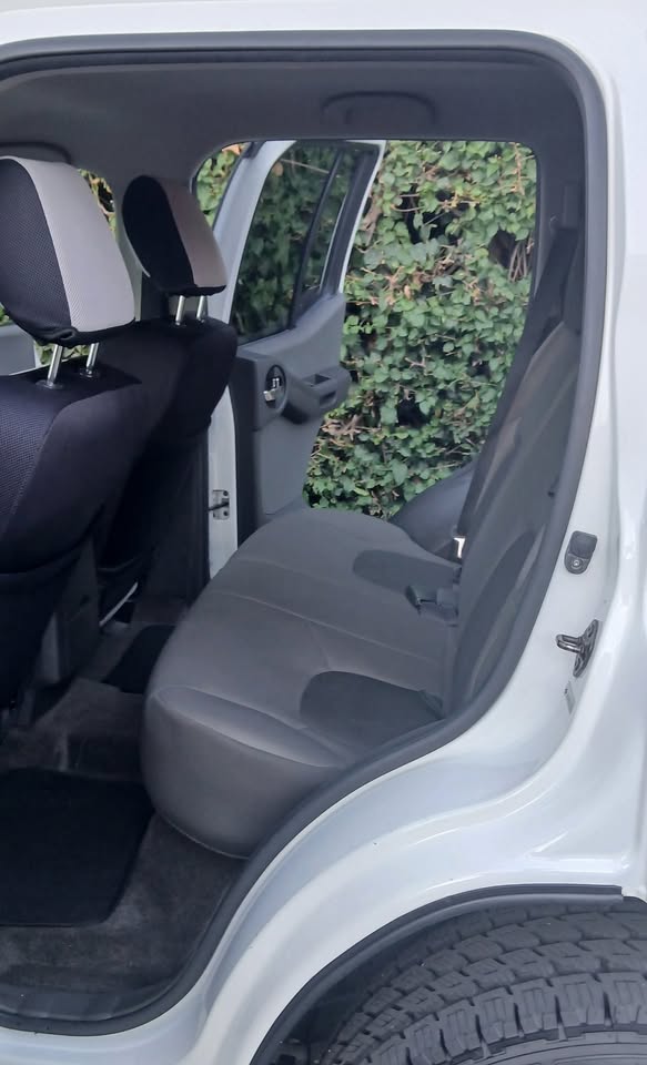 2014 Nissan Xterra 4x4 in Ventura, CA (photo 8) — photo 8
