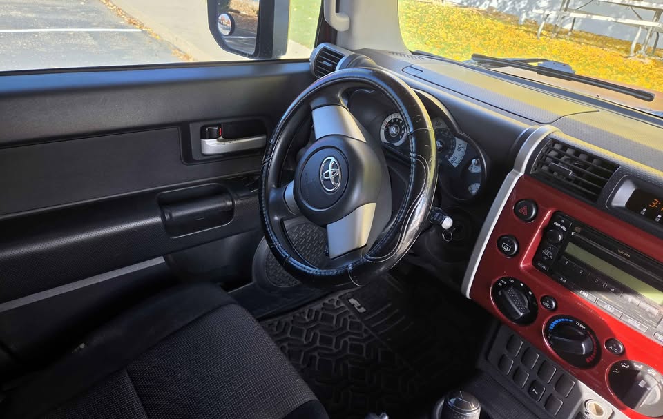 2008 Toyota FJ Cruiser · Sport Utility 2D in Johnstown, CO (photo 8) — photo 8