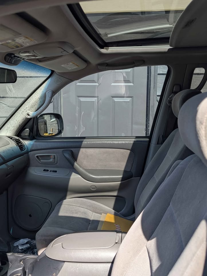 2003 Toyota Sequoia · SR5 Sport Utility 4D — photo 12