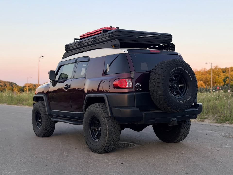 2007 Toyota FJ Cruiser in Markham, ON (photo 6)