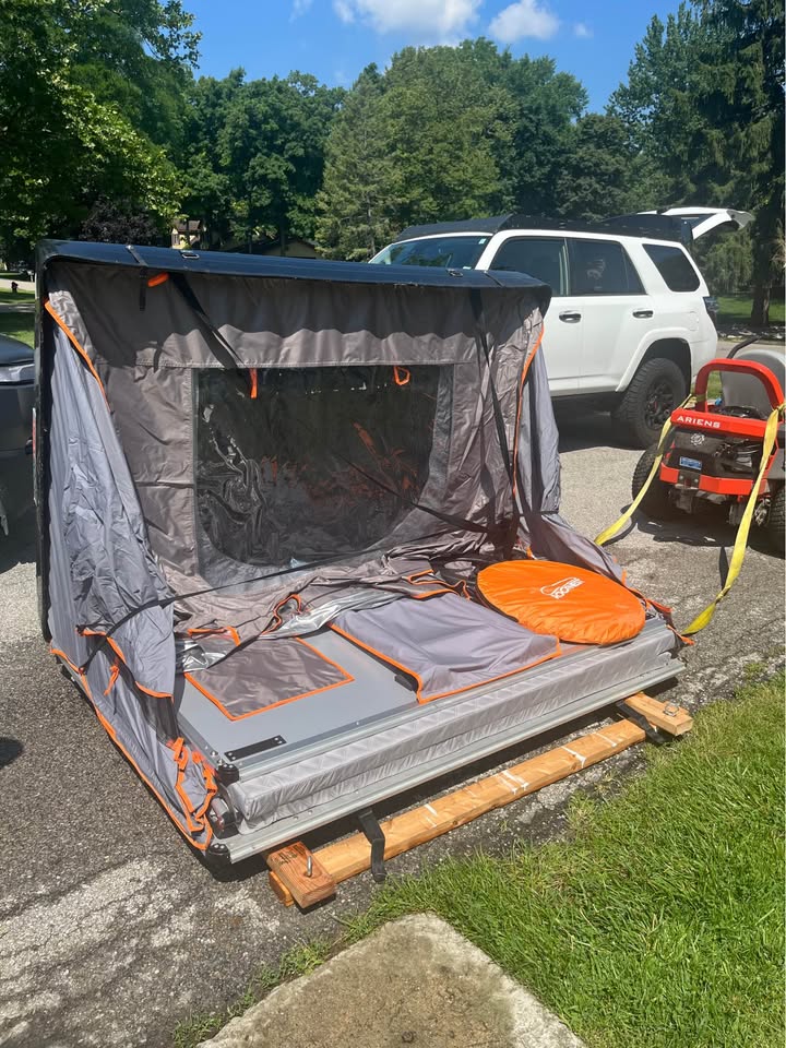Roofnest Condor XL Rooftop Tent in Troy, MI (photo 2) — photo 2