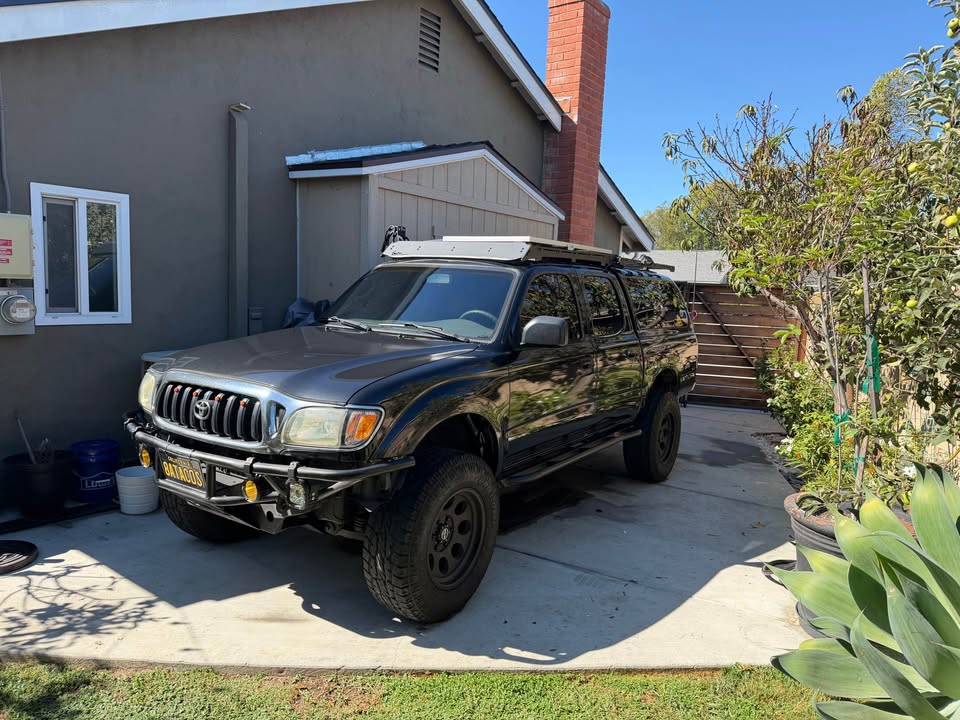 2001 Toyota Tacoma Double Cab · Pickup 4D 5 ft in Santa Ana, CA (photo 9) — photo 9