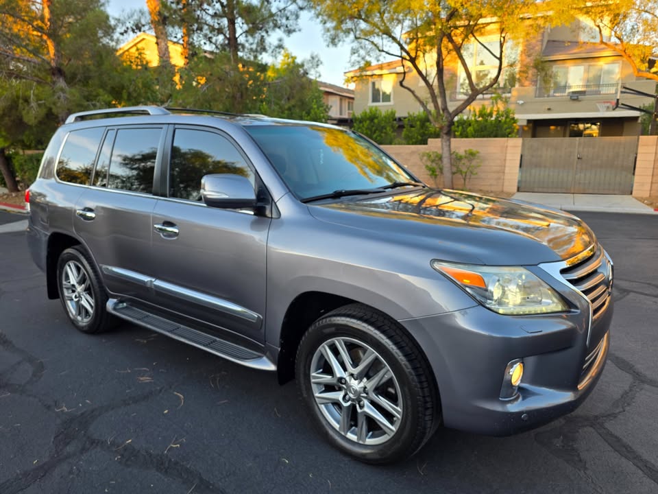 2013 Lexus LX570 in Las Vegas, NV (photo 9) — photo 9
