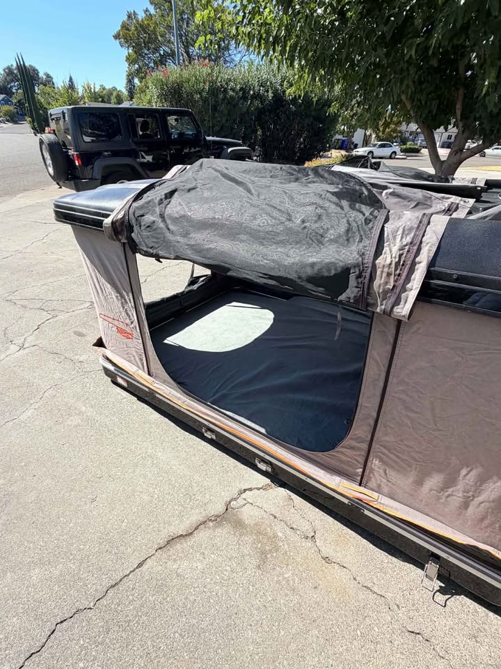 Roofnest Sparrow XL Rooftop Tent RTT in Red Bluff, CA (photo 9) — photo 9