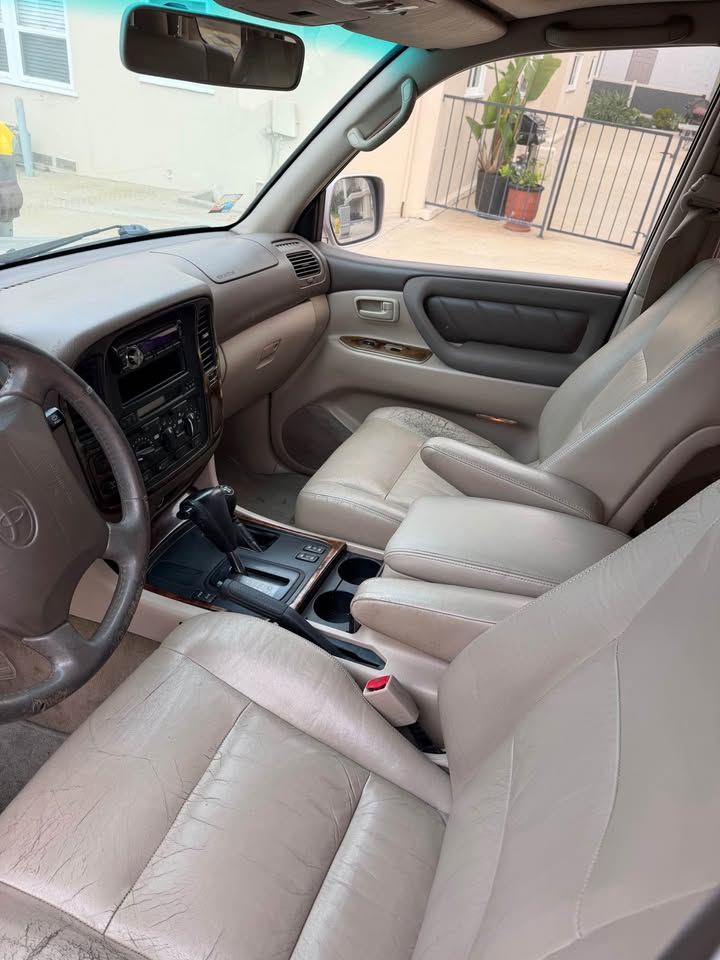 1998 Toyota Landcruiser · 100 series in Hermosa Beach, CA (photo 9) — photo 9