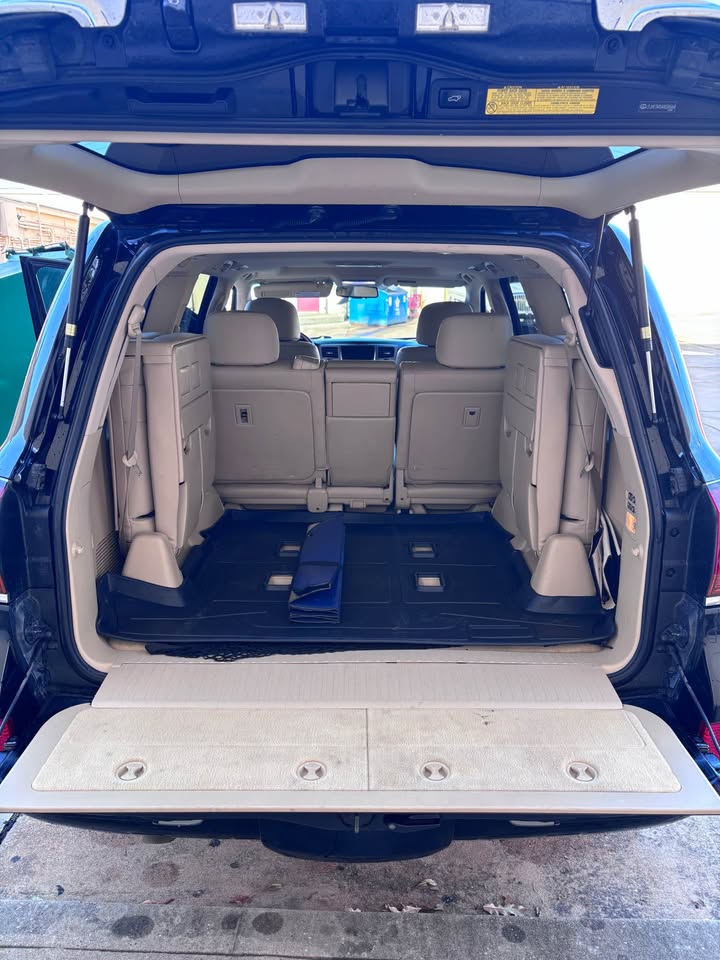 2010 Lexus LX · LX 570 Sport Utility 4D in Houston, TX (photo 9) — photo 9
