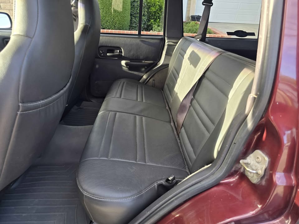 2000 Jeep Cherokee · Sport SUV 4D in Buena Park, CA (photo 9) — photo 9