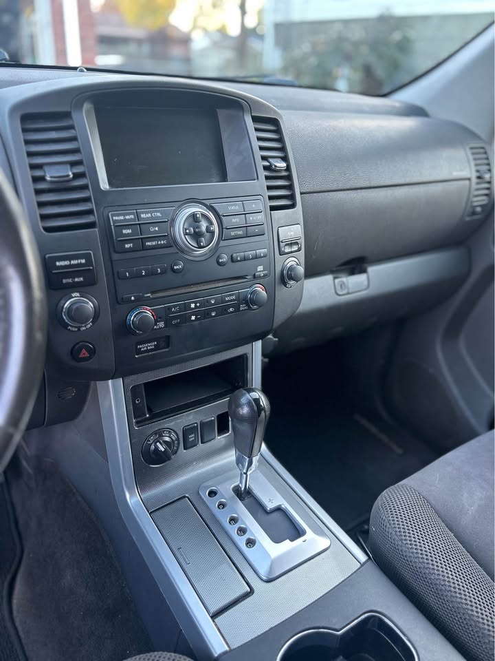2011 Nissan Pathfinder · S Sport Utility 4D in Denver, CO (photo 9) — photo 9