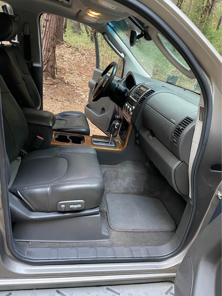 2005 Nissan Pathfinder · LE 4x4 runs strong in Nevada City, CA (photo 9) — photo 9