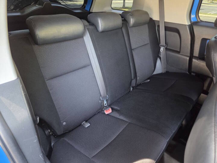 2007 Toyota fj cruiser 4x4 191k miles in Bullhead City, AZ (photo 9) — photo 9