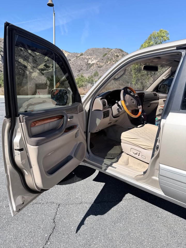 2002 Lexus LX · LX 470 Sport Utility 4D in Simi Valley, CA (photo 9) — photo 9
