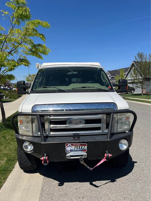 2003 Ford E350 Super Duty Passenger — photo 2