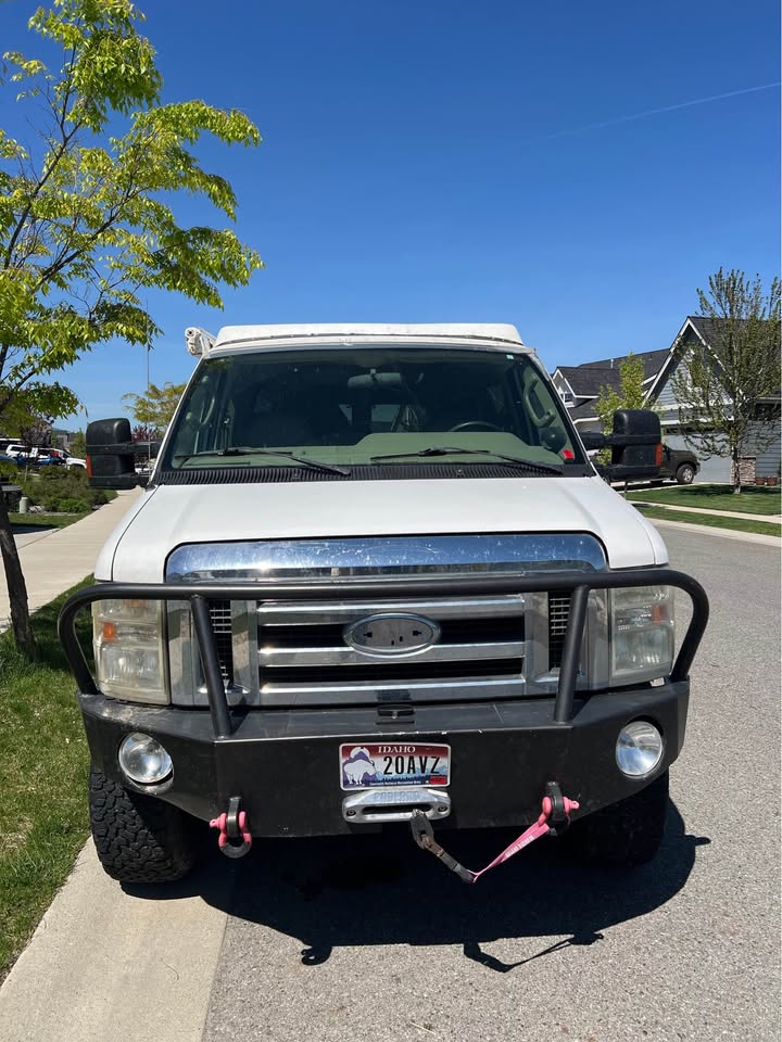 2003 Ford E350 Super Duty Passenger in Coeur D'Alene, ID (photo 2) — photo 2