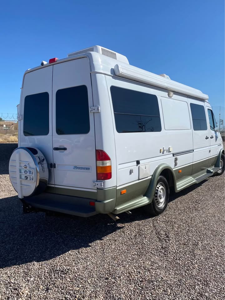 2005 Freightliner Sprinter Leasure Travel Van in Oracle, AZ (photo 2) — photo 2