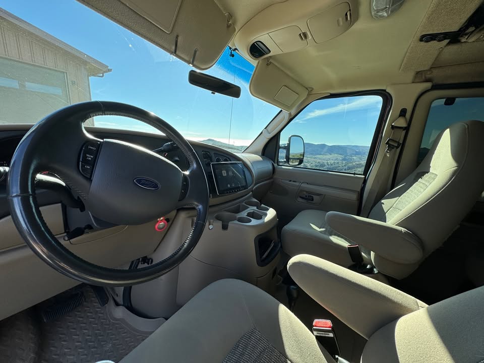 2005 Ford e350 chateau in Ennis, MT (photo 11) — photo 11