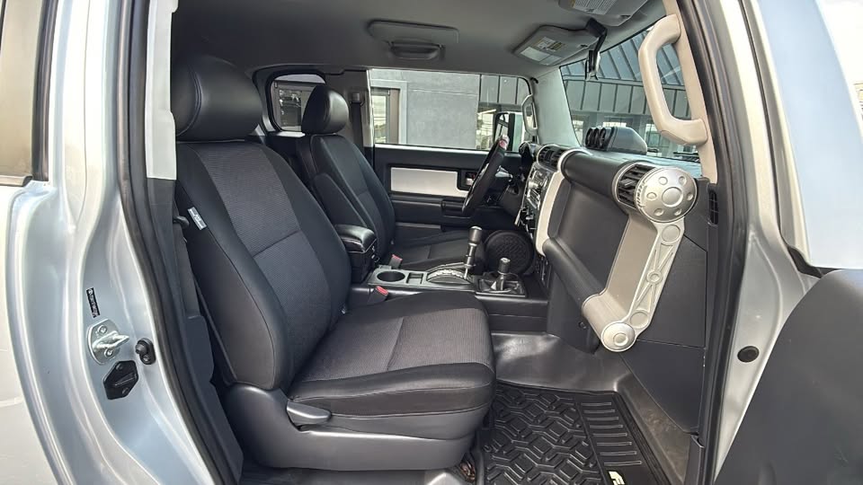 2008 Toyota FJ Cruiser in Denver, CO (photo 11) — photo 11
