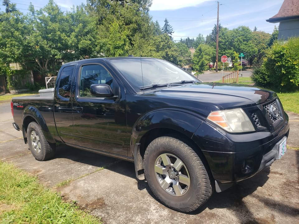 2011 Nissan frontier pro-4x in Portland, OR (photo 4) — photo 4