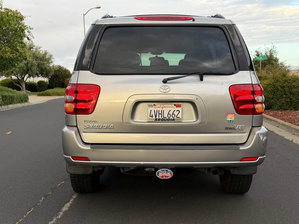 2002 Toyota Sequoia · 2002 Toyota Sequoia SR5 in Los Gatos, CA (photo 6) — photo 6
