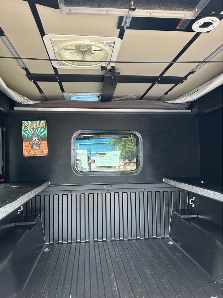 Four Wheel Camper Project M (model PMM 5.5) Pop-Up Truck Camper — photo 4