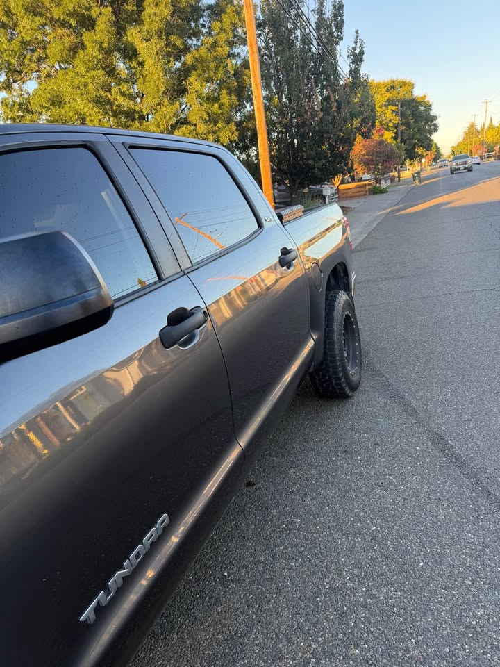 2014 Toyota Tundra CrewMax in Dixon, CA (photo 9)