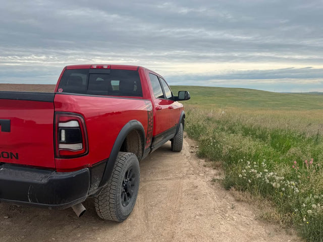 2020 ram 2500 power wagon — photo 2