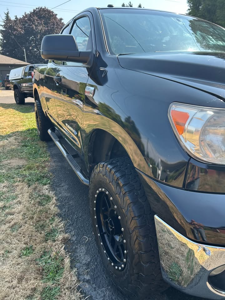 2010 Toyota tundra trd in Portland, OR (photo 6) — photo 6