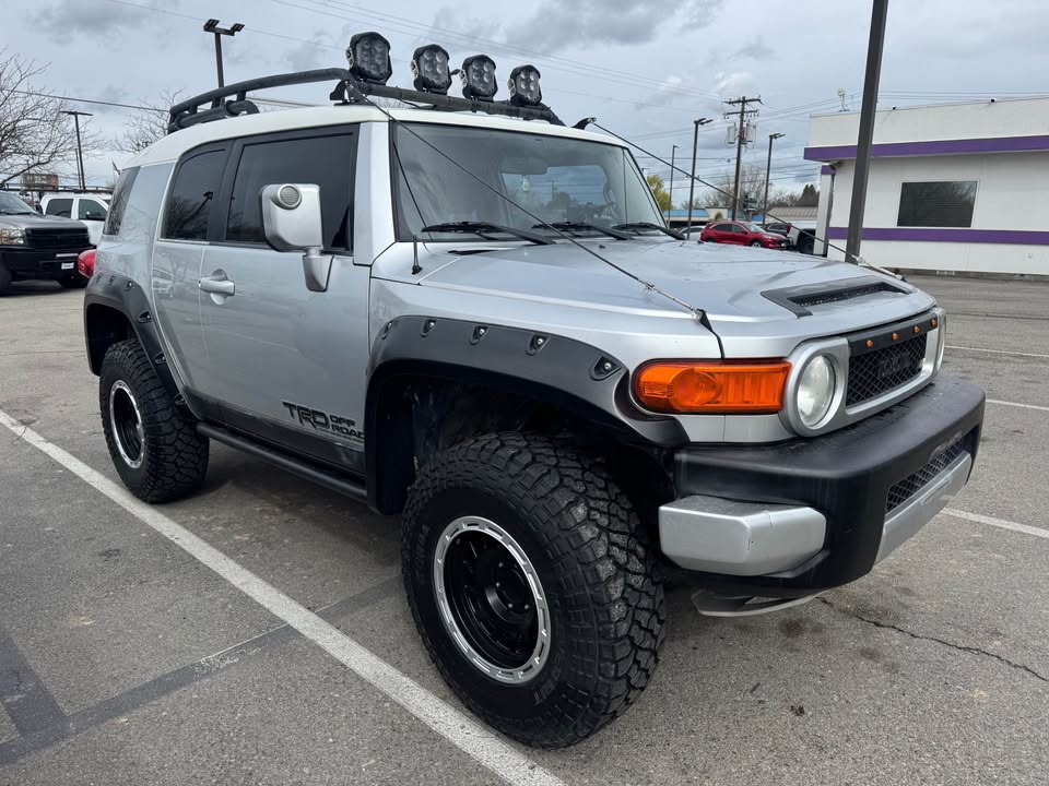 2007 Toyota FJ Cruiser · Sport Utility 2D in Boise, ID (photo 3)