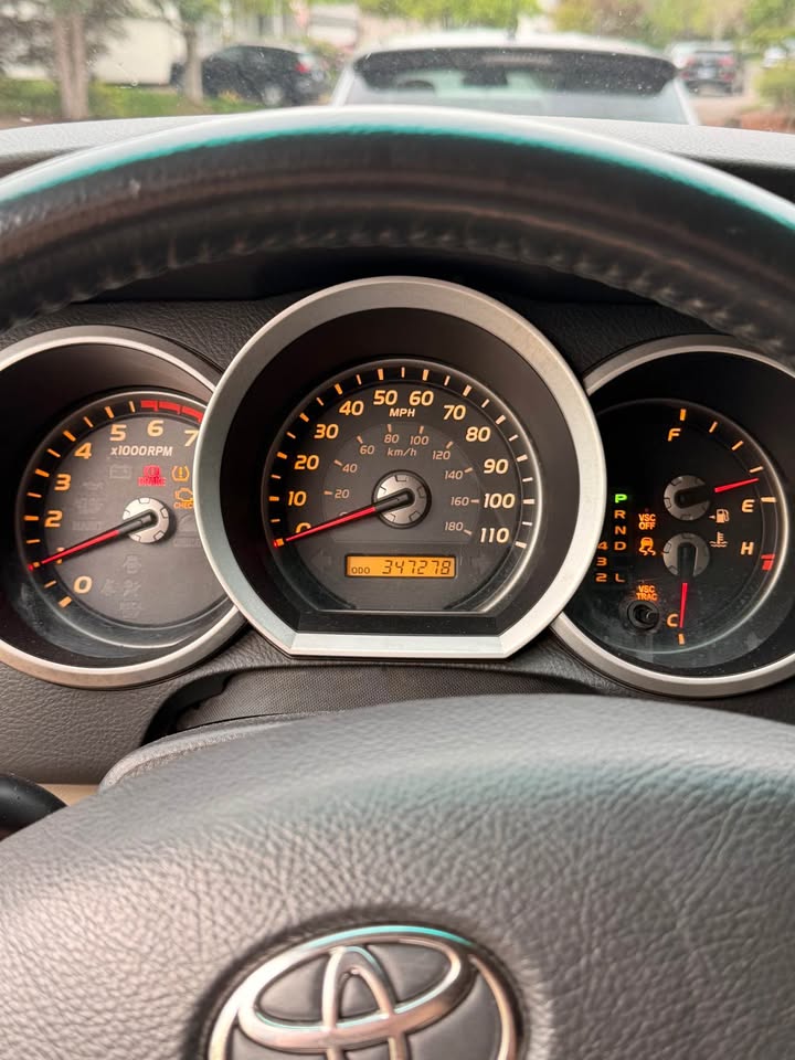 2006 Toyota 4Runner · Limited Sport in Portland, OR (photo 9) — photo 9