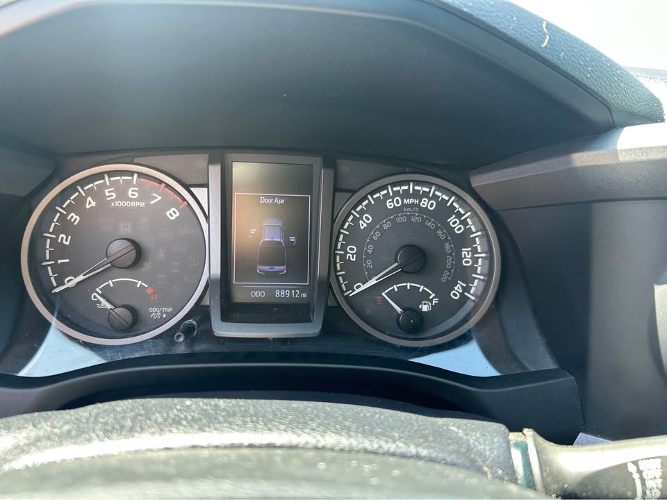 2018 Toyota Tacoma TRD Off-Road 4x4 in Canyon Lake, CA (photo 7) — photo 7