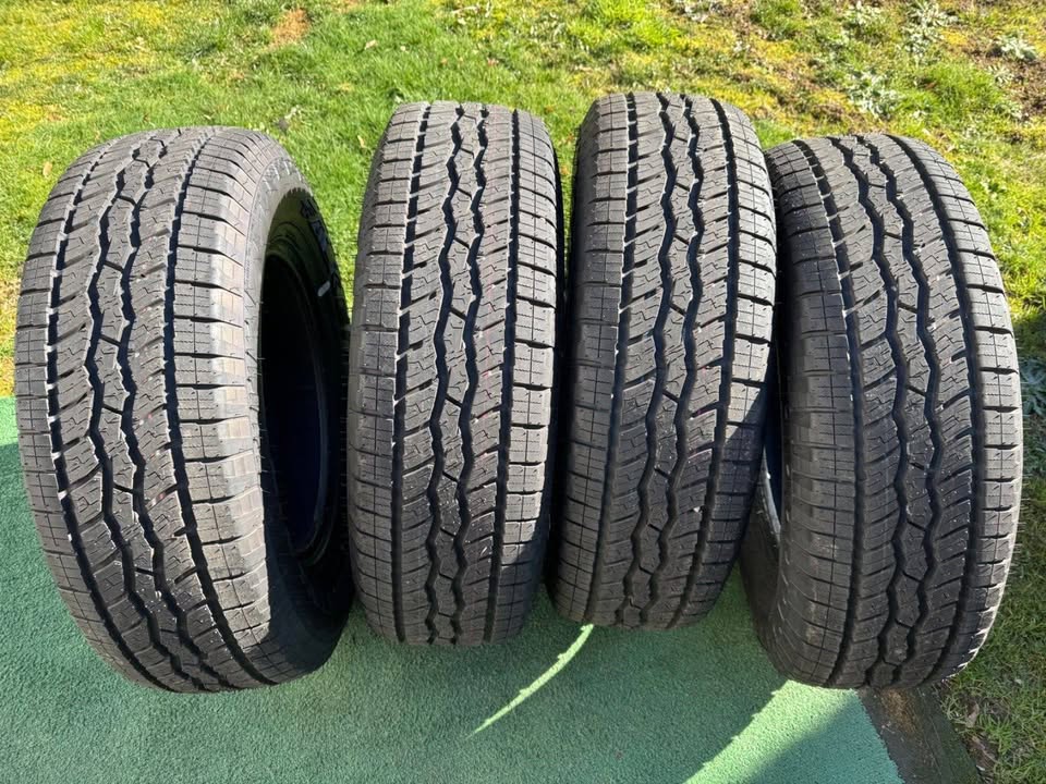 Falken WildPeak A/T3W A Tires 265/70r18 265/70/18 or 265-70-18 takeoffs in Portland, OR (photo 1) — photo 1