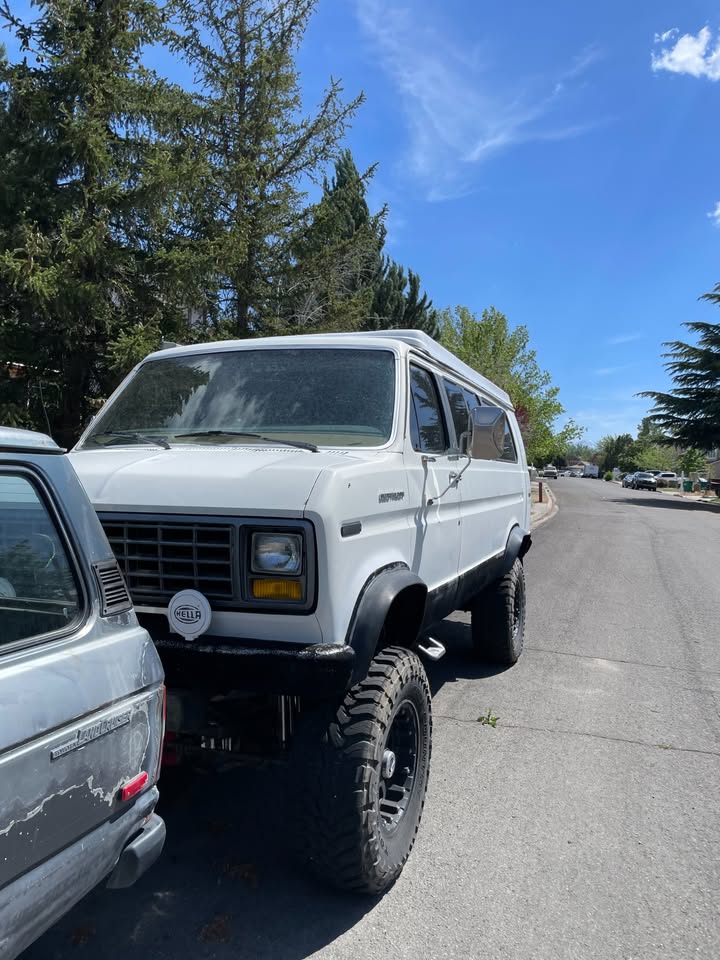 1984 Ford Econoline E350 Super Duty Passenger · Extended Van in Sparks, NV (photo 4) — photo 4