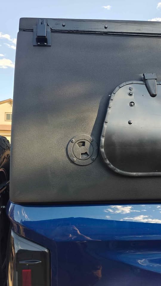 Flippac Truck Camper Shell 6.5 ft in Aurora, CO (photo 8) — photo 8