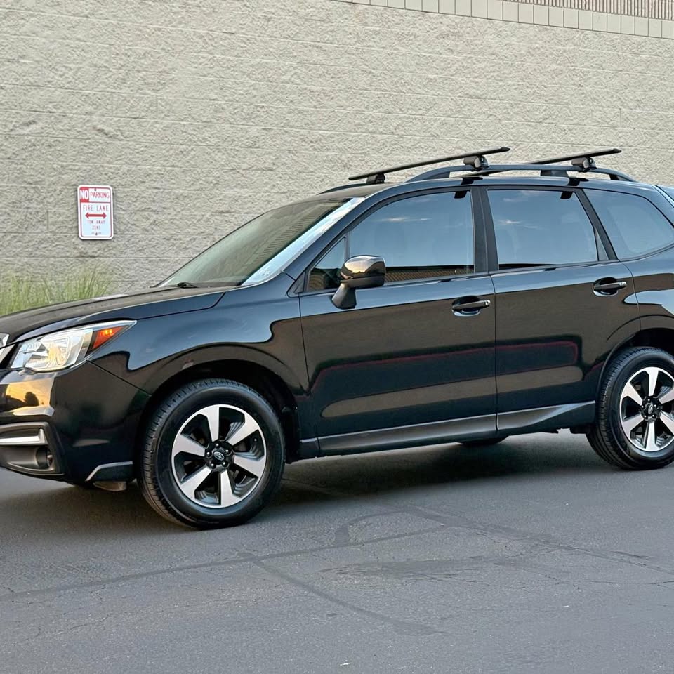 2017 Subaru Forester 2.5i Premium AWD — ONLY 85K MILES • JUST SERVICED in Beaverton, OR (photo 1)