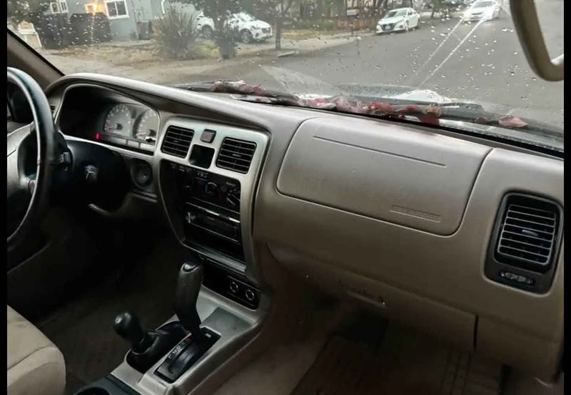 2001 Toyota 4Runner · SR5 Premium Sport Utility 4D in Hercules, CA (photo 6) — photo 6