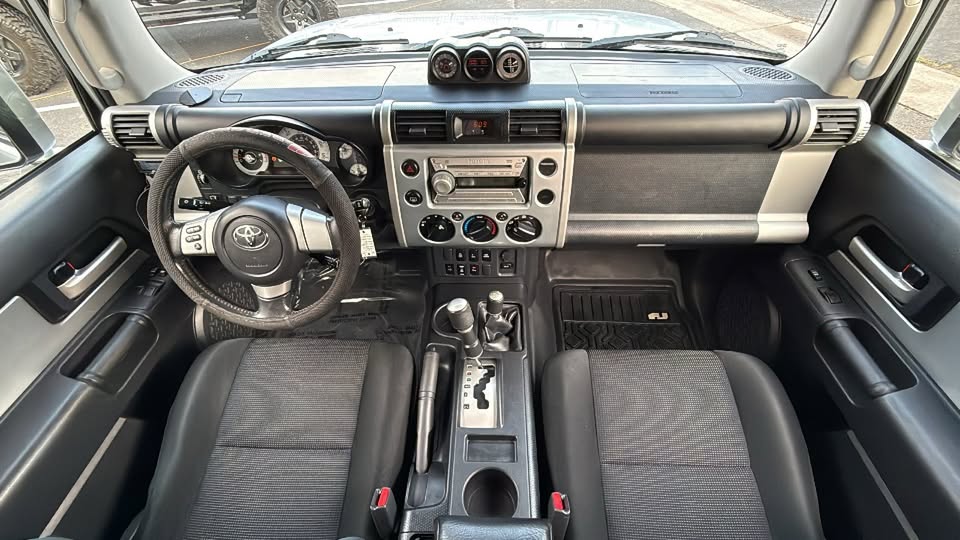 2008 Toyota FJ Cruiser in Denver, CO (photo 12) — photo 12
