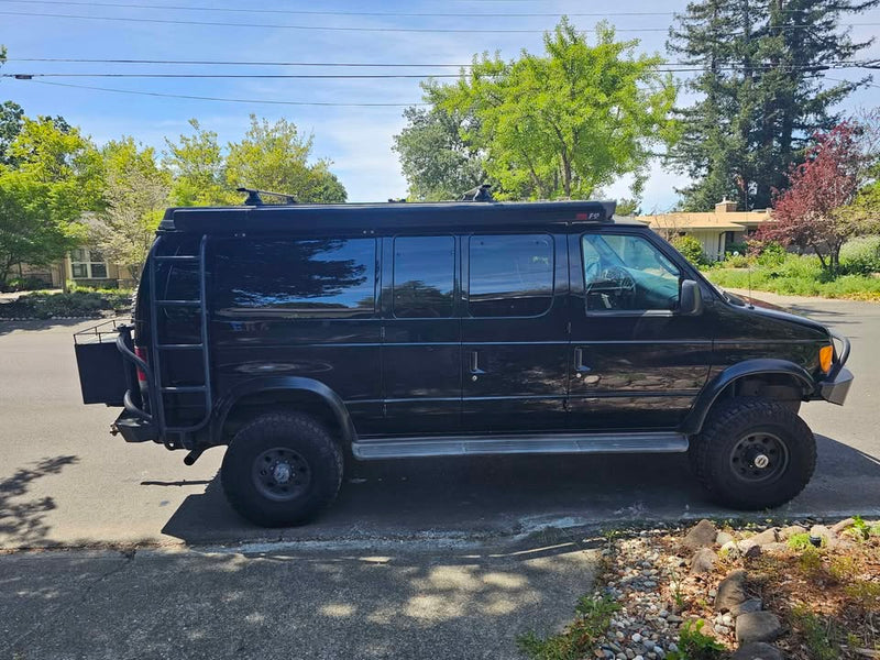 2006 Ford E350 Super Duty Passenger · XLT Van 3D in Napa, CA (photo 4) — photo 4
