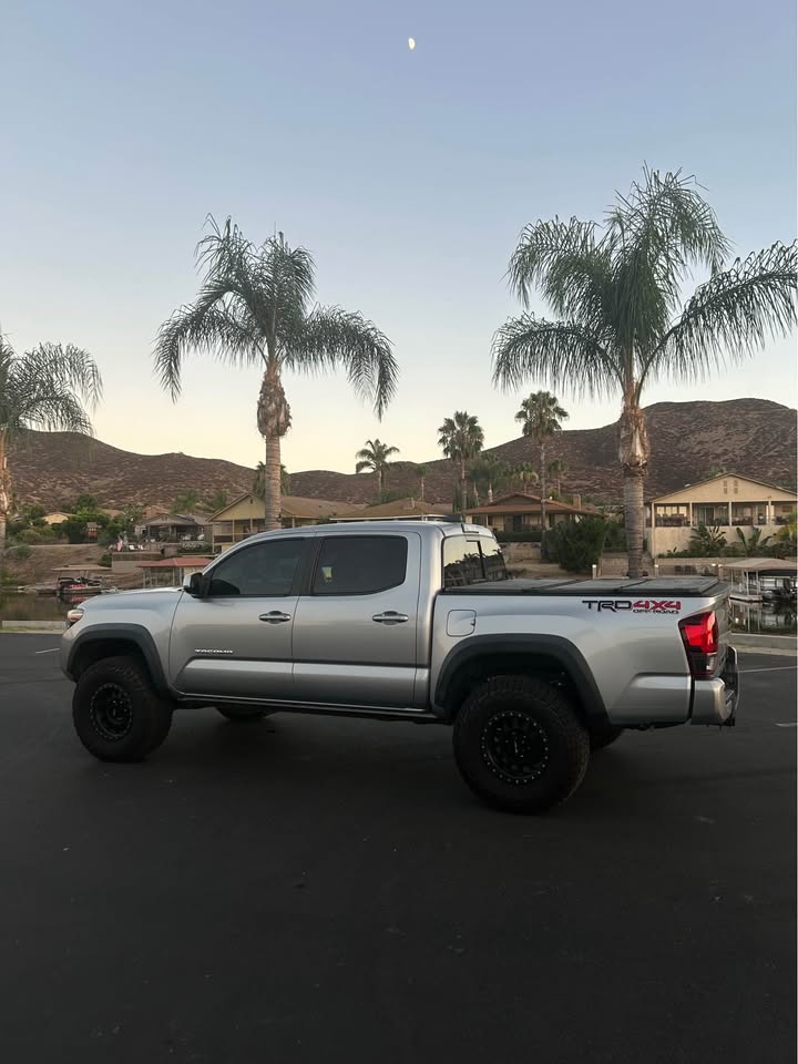 2018 Toyota Tacoma TRD Off-Road 4x4 in Canyon Lake, CA (photo 4) — photo 4