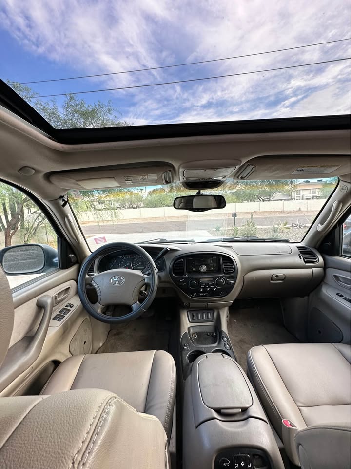 2005 Toyota Sequoia · Limited Sport Utility 4D in Phoenix, AZ (photo 3) — photo 3