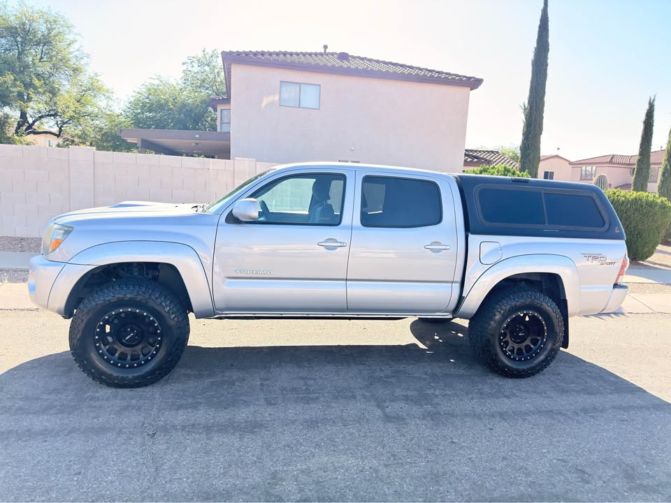 2010 Toyota Tacoma in Tucson, AZ (photo 8) — photo 8