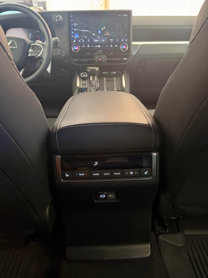 2026 Lexus GX · GX550 Premium Plus in Peoria, AZ (photo 10) — photo 10