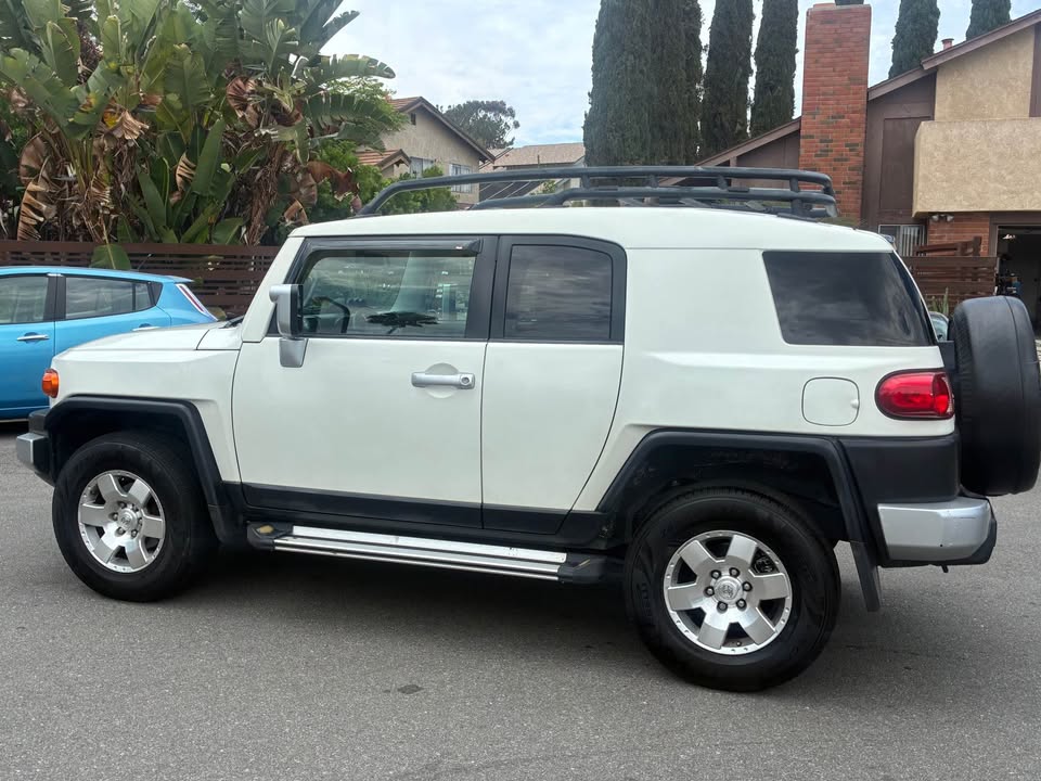 2010 Toyota FJ Cruiser · Sport Utility 2D in Escondido, CA (photo 12)