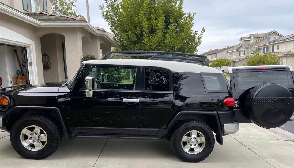 2009 Toyota FJ Cruiser in Irvine, CA (photo 7)