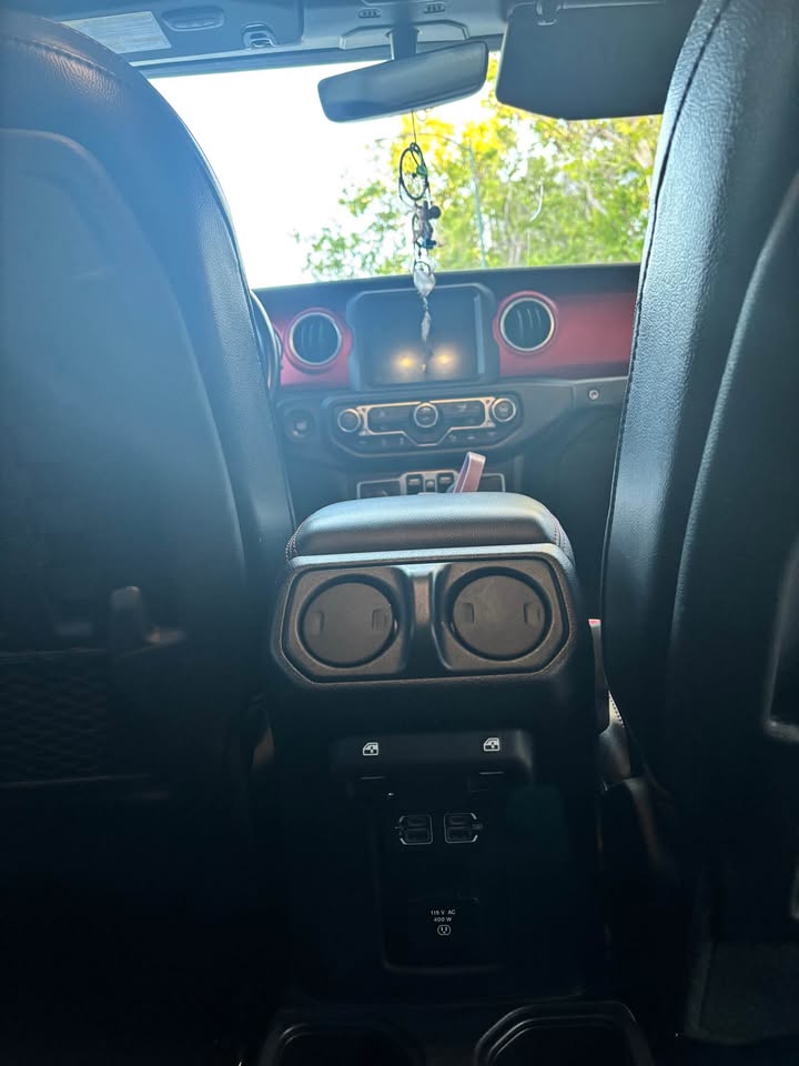 2020 Jeep Gladiator · Rubicon Pickup 4D 5 ft in Oakley, CA (photo 11) — photo 11