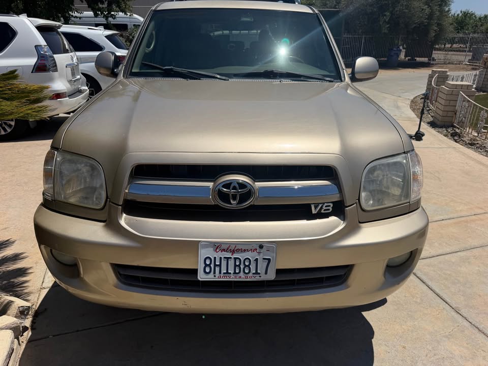 2006 Toyota Sequoia · SR5 Sport Utility 4D in Fresno, CA (photo 2) — photo 2
