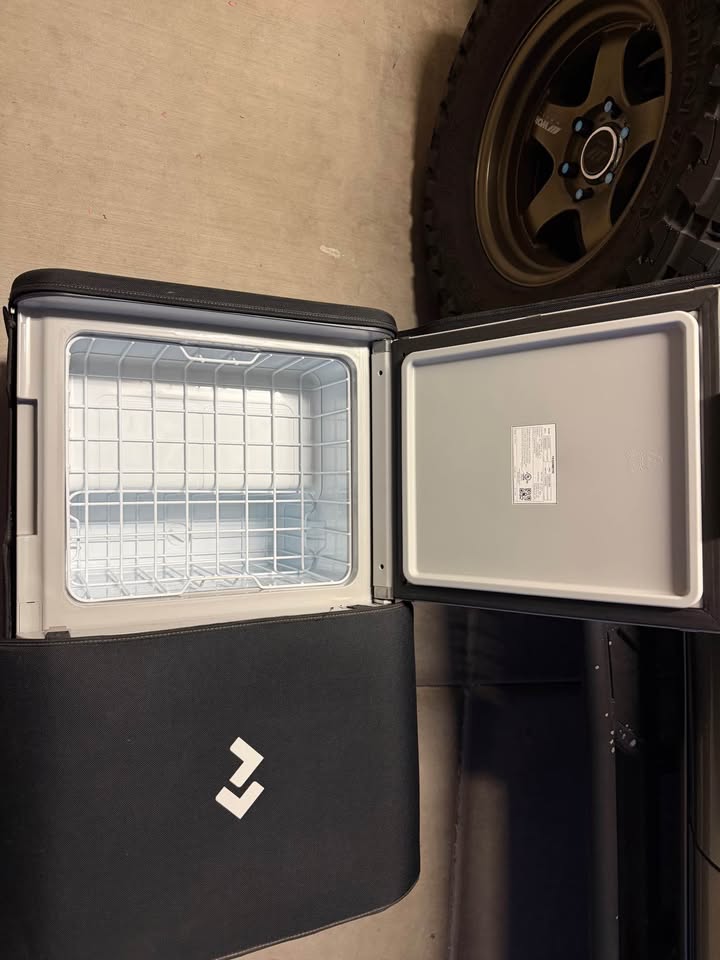 Dometic fridge CFX3 75DZ Portable Powered Cooler / Fridge in Mesa, AZ (photo 2) — photo 2