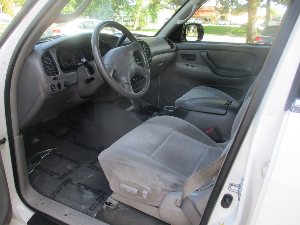 2002 Toyota sequoia sr5 4x4 in Reno, NV (photo 10) — photo 10